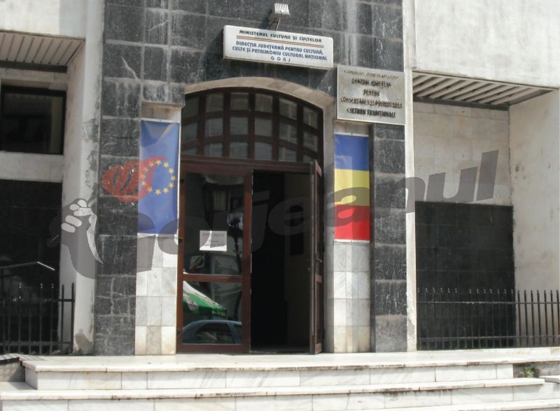 Luna octombrie, bogată în evenimente culturale