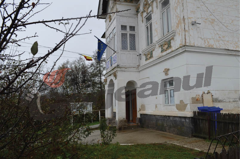 Afacere imobiliară la Alimpeşti! – Jumătate de miliard de lei pe conacul boierului Codreanu