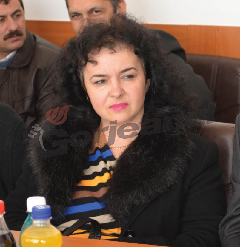 Gura Târgului – Şefa PPDD Alimpeşti şi-a părăsit domiciliul conjugal