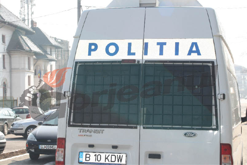 Hoţ specializat în furturi din garaje şi uscătorii, prins de poliţiştii din Rovinari