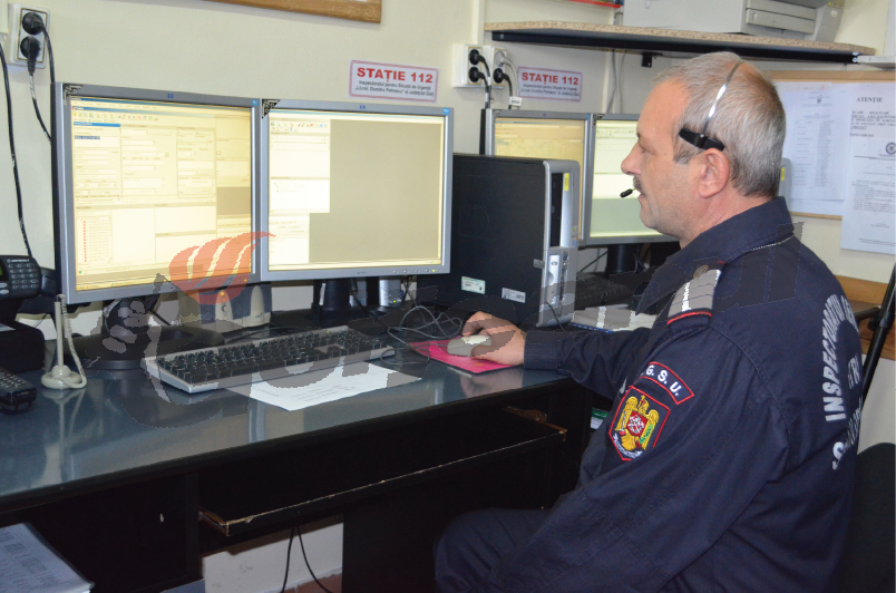 Peste 1.000 de gorjeni, amendaţi pentru apeluri false la 112