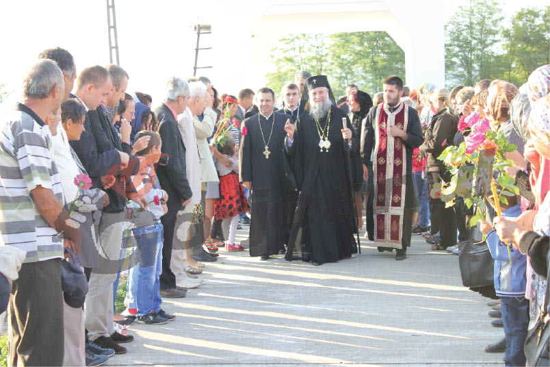 Biserica din Fărcăşeşti a fost resfinţită