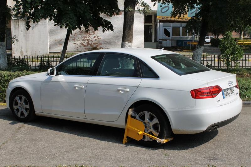 „Caracatiţa” îi costă pe şoferii rovinăreni 50 de lei