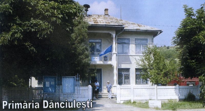 Errare humanum est – Cu întârziere despre superba revistă GLASUL SATULUI, editată de Asociaţia Culturală „NOI ZĂICOIENII”