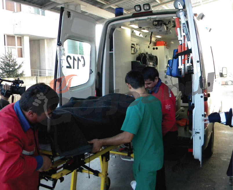 Acuză poliţiştii că l-au bătut