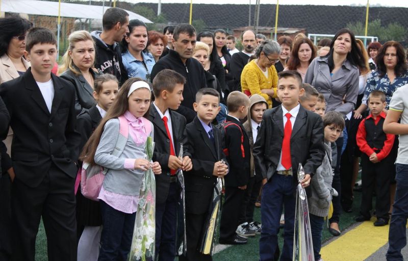 Elevii din Rovinari au început anul şcolar în condiţii optime