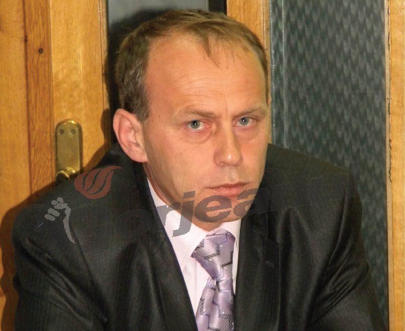 Gura Târgului – Subprefectul Drăguşin şi-a luat adio de la liberali, în şedinţă