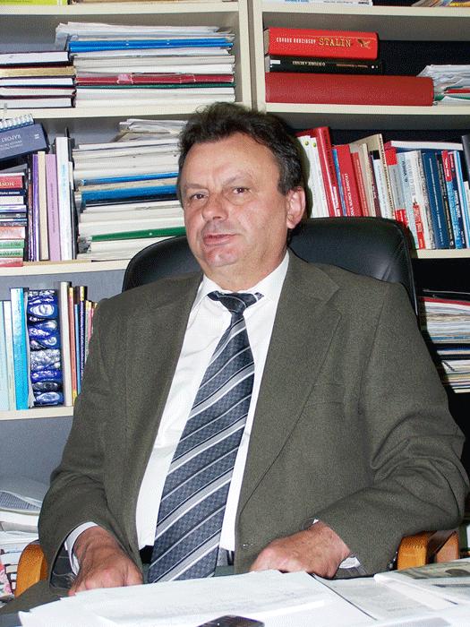 Însemnările unui nespecialist despre un scriitor – Note de cititor