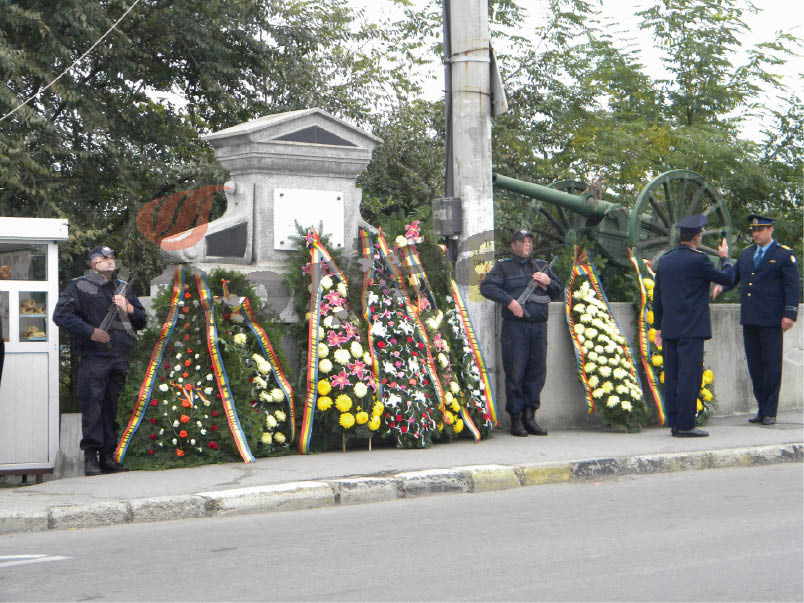 Activităţi omagiale la Târgu-Jiu