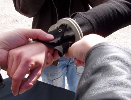 Motrean reţinut pentru furtul a patru pachete de cafea