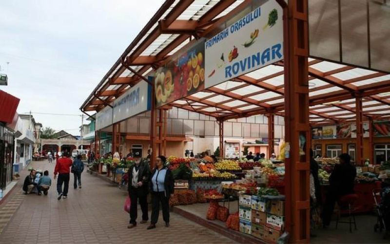 Expoziţie de fructe şi legume la Ziua Recoltei din Rovinari