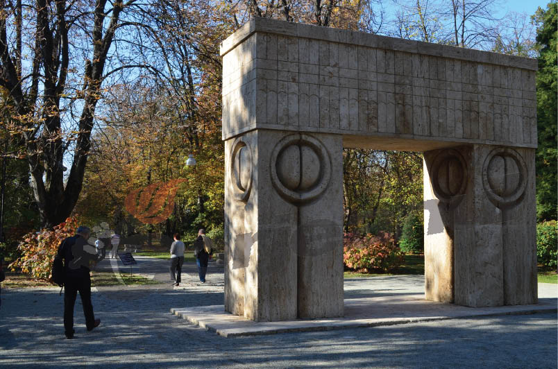 Proiectantul Dănilă: „Singurul meu interes este prezervarea Porţii Sărutului”