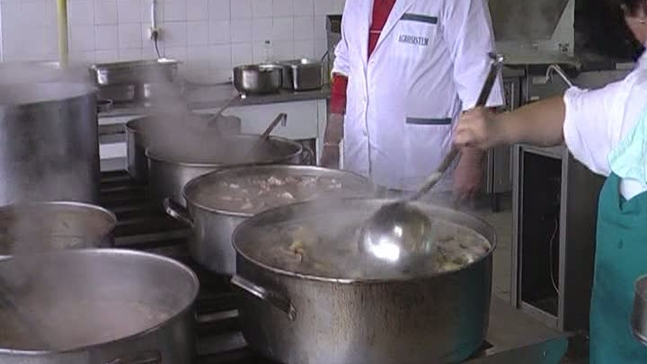 Cămara Spitalului Târgu-Cărbuneşti, aprovizionată pentru iarnă