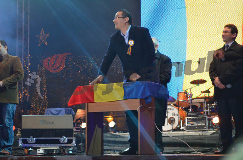 Premierul iluminează municipiul de 1 Decembrie