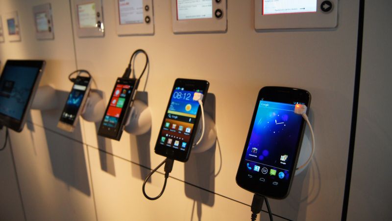 Servicii de telefonie mobilă şi fixă, reclamate la CJPC Gorj