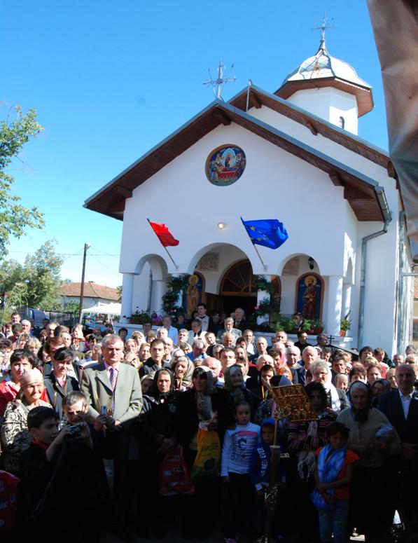 Sărbătoare duhovnicească la resfințirea Bisericii de la Bobu-Scoarța!