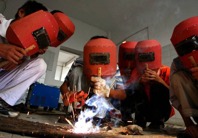 Sute de locuri în şcolile profesionale din Gorj