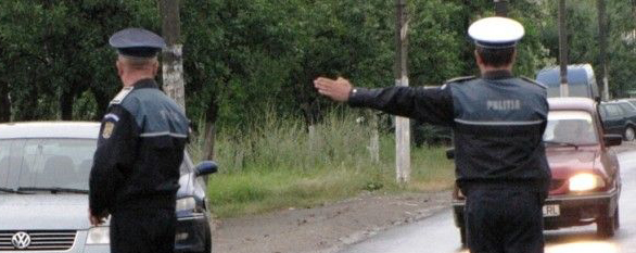 Prins la volan fără permis