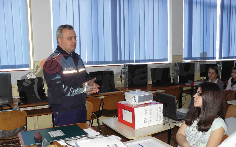 Campanie privind egalitatea de şanse, la Şcoala Nr. 1 Motru