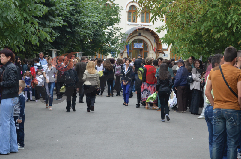 Elevii gorjeni, înapoi la şcoală