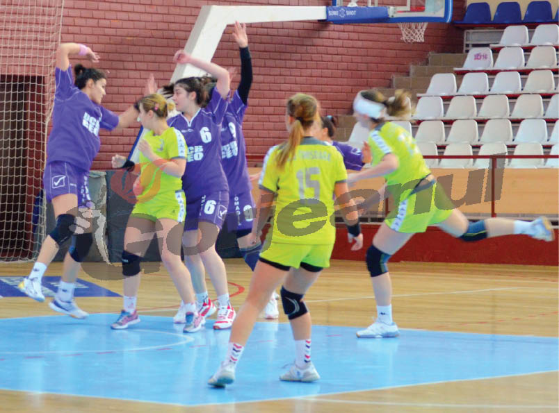 Handbal, Divizia A (f) – C.S. Universitatea Timișoara, act de prezență la Târgu-Jiu