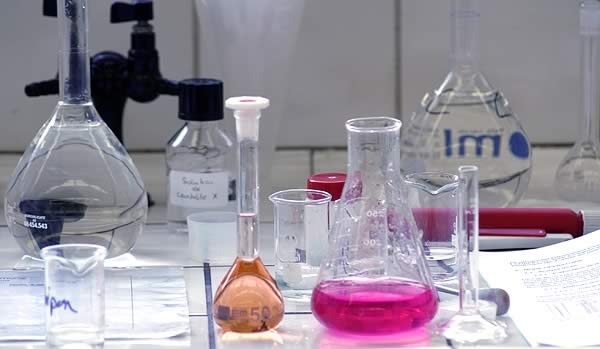 Concurs de chimie organică pentru elevii de clasa a XII-a