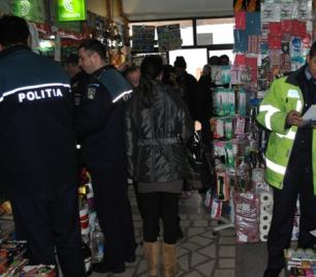 Centrele comerciale en-gross, luate la control