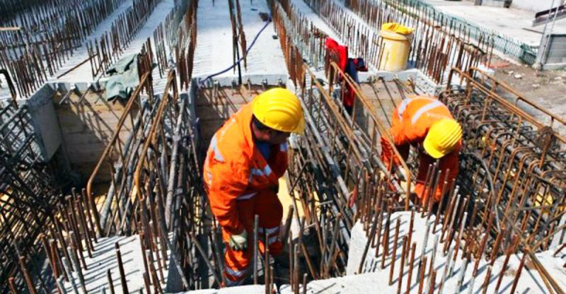 Peste 1.300 de minori au părinţii plecaţi la muncă în străinătate