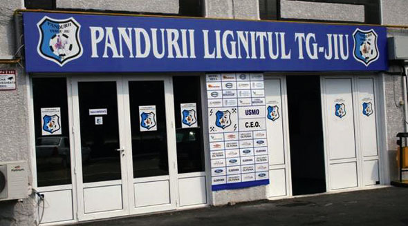 Gura târgului – Organigrama de la Pandurii, încă nebătută în cuie