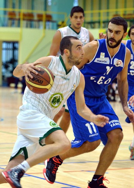 Baschetablistul Vasile Stefan in actiune