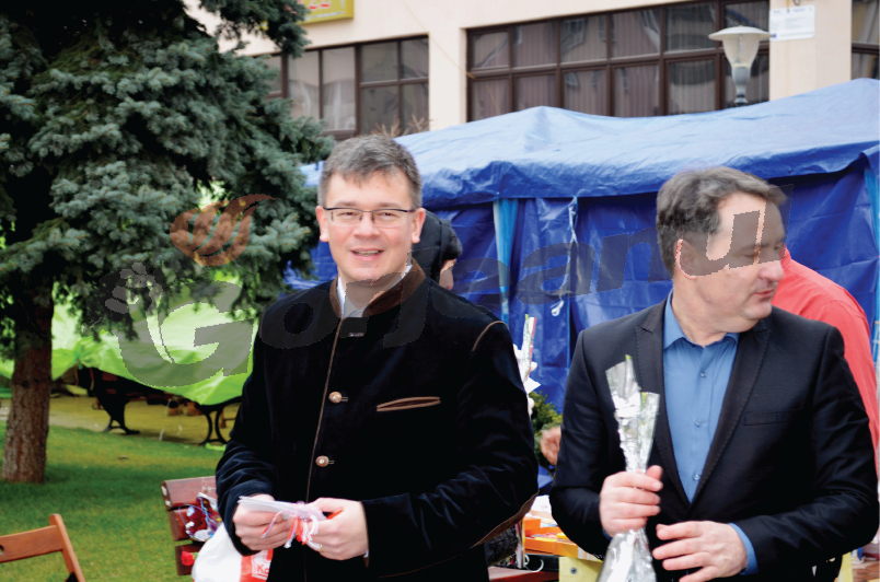 MRU a cucerit târgujiencele cu flori şi mărţişoare