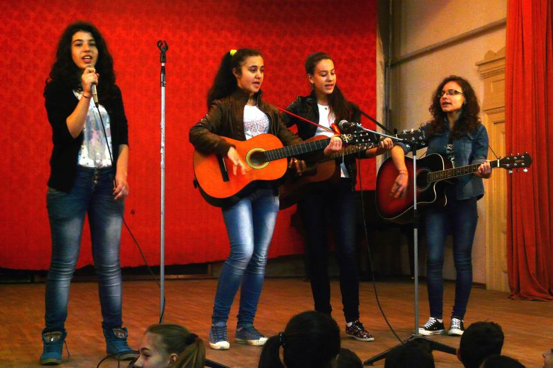 CJRAE Gorj în proiecte de combatere a violenţei în şcoli – Concursul regional “Artă sau Violenţă? Tu alegi!” şi-a desemnat câştigătorii etapei judeţene