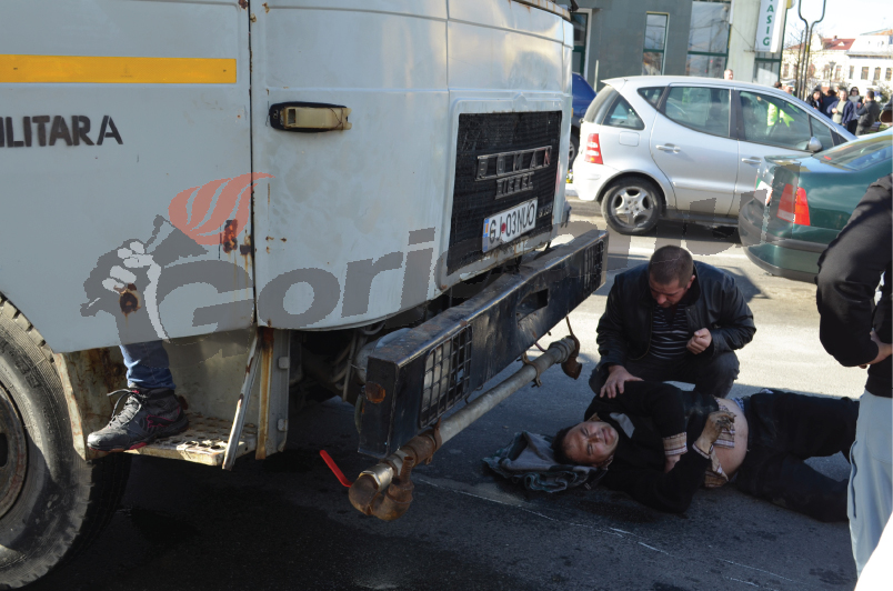 Angajat de la Edilitara Târgu-Jiu, prins sub cisternă