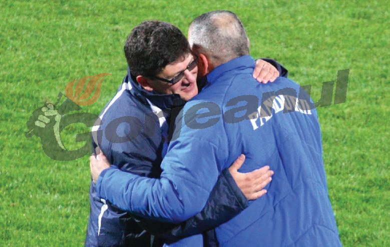 antrenori_imbratisati