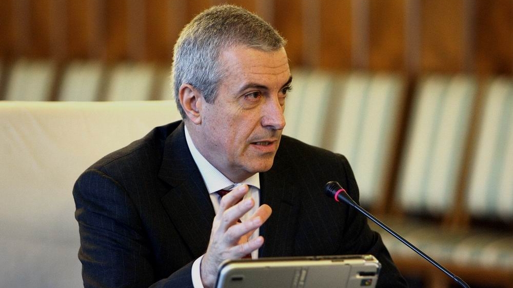 calin_popescu_tariceanu_at_a_government_meeting