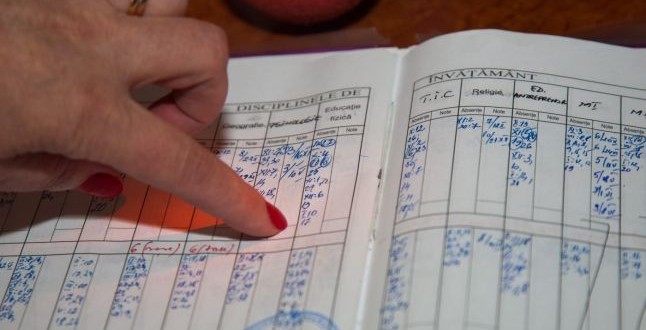Peste jumătate de milion de absenţe în contul elevilor gorjeni