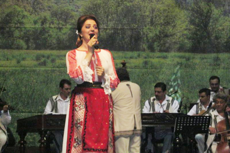 Doina Gorjului a susţinut un spectacol extraordinar de 8 Martie