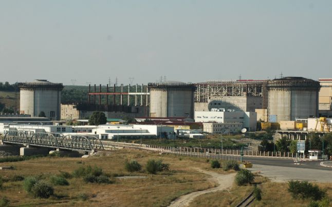 Chinezii care fac termocentrala de la Halânga, dau o mână de ajutor şi la Husnicioara