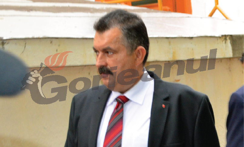 Işfan trimite brigada la Şcoala Padeş