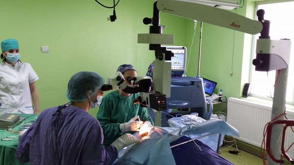 Gorjean operat de cataractă datorită proiectului Asociaţiei „Inimi de Gorjeni”