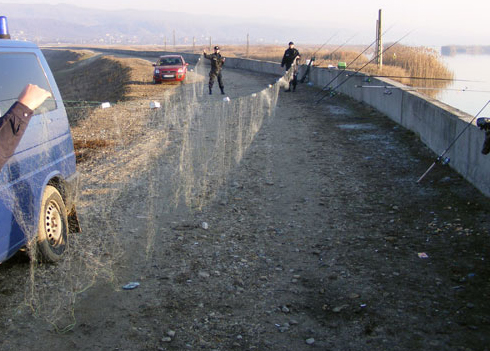 Dosar penal pentru braconaj piscicol