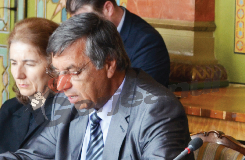 SGA Gorj continuă acţiunile de curaţare a albiilor râurilor