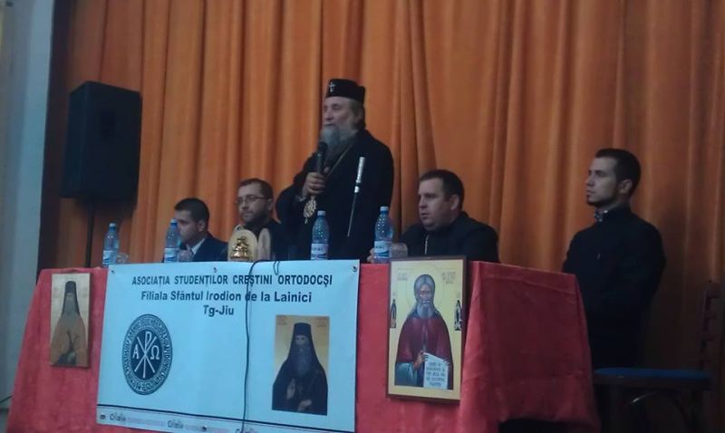 ÎPS Irineu, în mijlocul tinerilor din cadrul ASCOR Târgu-Jiu