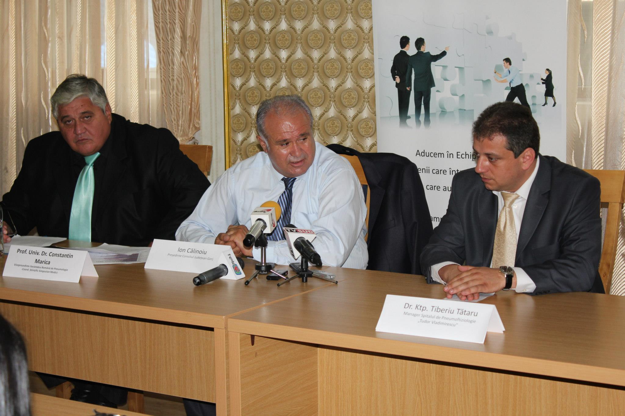 Ion Calinoiu-Tiberiu Tataru-la simpozion
