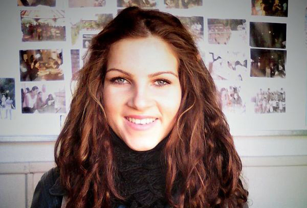 Eleva câştigătoare a concursului “Pe urmele lui Brâncuşi”, oprită de tată să plece la Paris