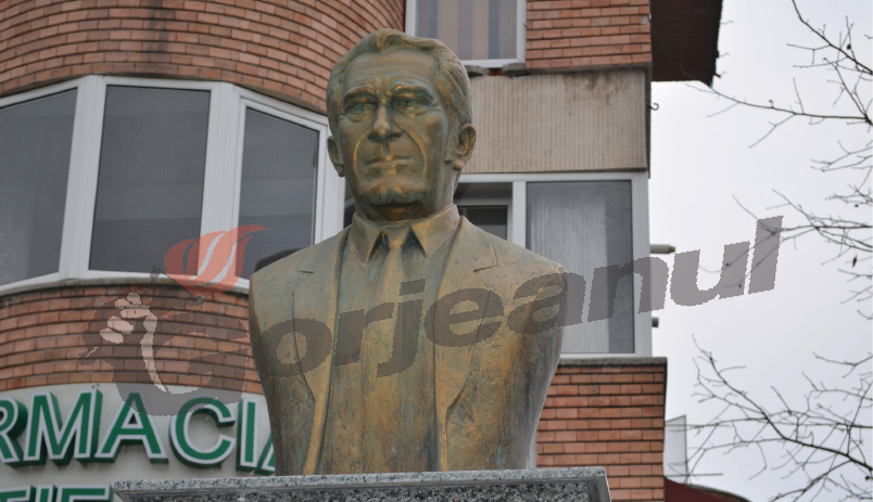 Explicațiile Ministerului Culturii în scandalul busturilor de la Târgu Jiu