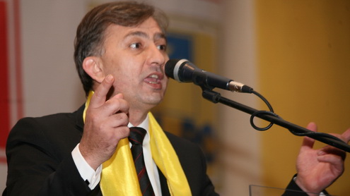 S-a făcut de râs la Braşov! Dian a avut-o mică