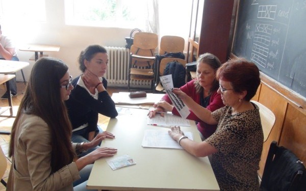 30 de elevi devin profesori pentru 500 de tineri