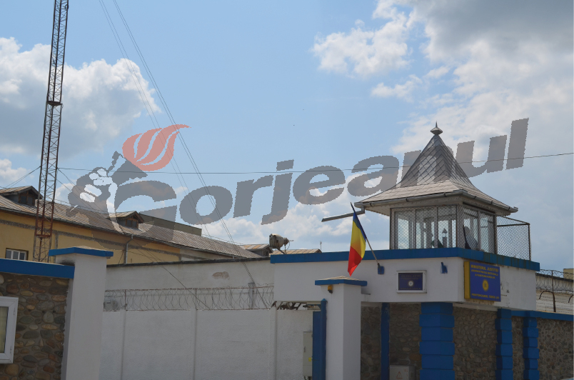 Şeful Penitenciarului Târgu-Jiu, cercetat pentru sponsorizarea făcută unităţii de condamnatul Manţog