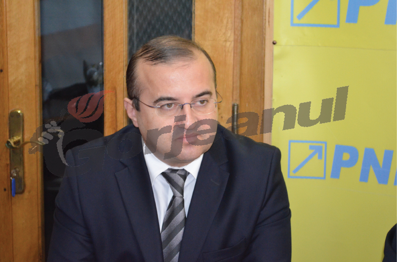 Gura târgului – Săftoiu face sondaje pentru Mazilu